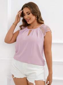 SHEIN Clasi Plus Size Women's Solid Color Keyhole Neck Contrast Lace Raglan Sleeve Elegant Blouse - Lilac Purple - View 4