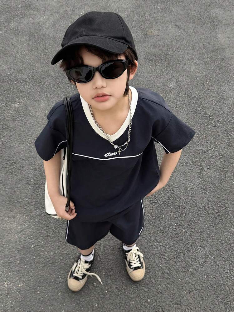 Tween Boy Letter Print Contrast Color V-Neck Short Sleeve T-Shirt And Shorts Casual Set
