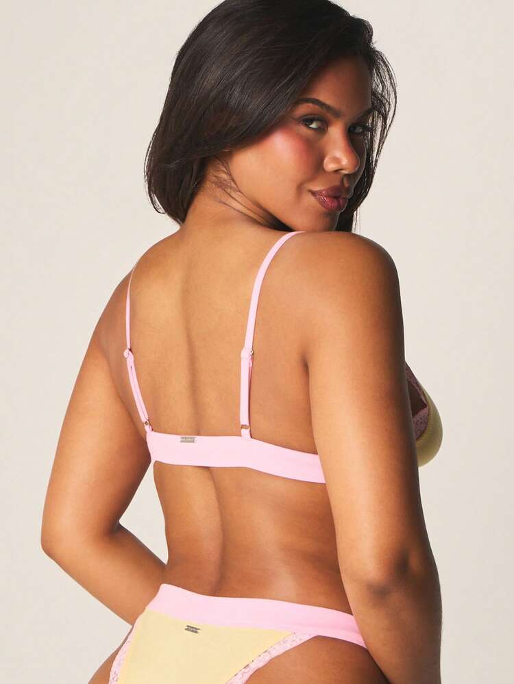Missguided x Playboy Set di reggiseno bralette e perizoma con bordi a pizzo e bordi smerlati, collezione di biancheria intima femminile