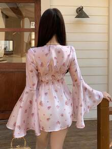 DAZY Spring & Summer Ditsy Floral Chiffon Blouse, Elegant Slim Fit Casual Vacation Commute Flare Sleeve Ruffle Hem Long Sleeve Shirt For Women Boho - Pink - View 3