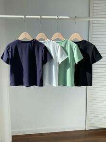 SHEIN 买三送一，4件/套。舒适、实惠、休闲、百搭的可爱汽车印花圆领短袖T恤，适合男孩女孩穿着。多套搭配，适合春夏季节日常穿着、运动、郊游、上学、聚会、度假、演出、拍照以及返校季等场合。 - 彩色 - 查看 3