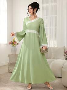 SHEIN Najma Oblique Collar Lace Trim Pleated Long Sleeve Flared Hem Arabic Style Dress For Women - Green - View 2