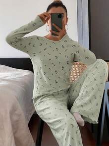 DAZY 女士秋季睡衣套装，2件套，碎花宽松长袖T恤和直筒裤。 - 綠色 - 查看 4