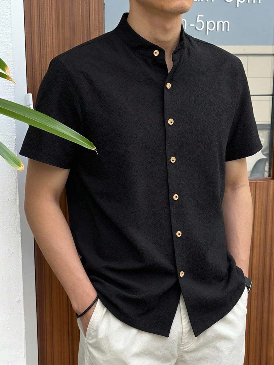 Manfinity VCAY 男士休闲亚麻质感黑色短袖衬衫，适合日常通勤