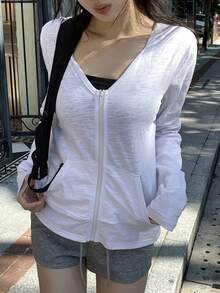 DAZY 女士休闲V领轻薄连帽夹克卫衣，时尚设计，适合春夏穿着 - 白色 - 查看 4