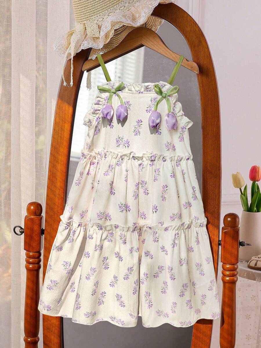 SHEIN Genkimix Kids 1件少女復活節3D鬱金香裝飾花卉圖案細肩帶洋裝，丁香紫碎花圖案少女洋裝 - 杏色 - 查看 1