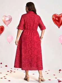 Comfylo Vestido casual versátil de talla grande con botones frontales y diseño hueco de unicolor - Rojo - View 2