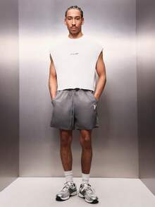 PLAYBOY X SUMWON 宽松套穿尼龙短裤，饰有兔子标志，抽绳腰带，侧边口袋，休闲夏季家居服 - 灰色 - 查看 3