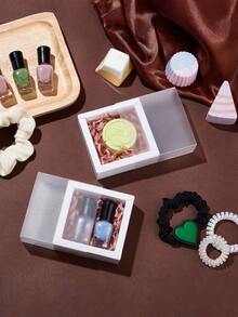 Bộ 12 hộp quà bằng giấy Kraft trắng kèm vỏ bọc bảo vệ PVC trong suốt. Kích thước khi mở ra: 9.41x9.33x0.02 inch. Kích thước hộp: 3.27x3.27x1.26 inch. Kích thước bên trong: 2.65x2.65x1.18 inch. Hộp đựng hình chữ nhật màu trắng dùng để đựng đồ dùng học tập, văn phòng phẩm, vật dụng nhỏ, trang trí nhà cửa mùa thu, quà tặng Giáng sinh, sinh nhật, đám cưới, tiệc tùng, trang trí theo phong cách mộc mạc, giải pháp gói quà và sắp xếp đồ dùng. - trắng - Xem 2