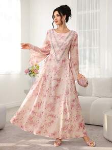 Al Najma 优雅圆领串珠侧系腰带喇叭袖长袍，春夏款 - 彩色 - 查看 4