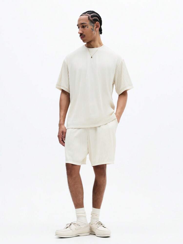 Ensemble t-shirt côtelé à col rond et short