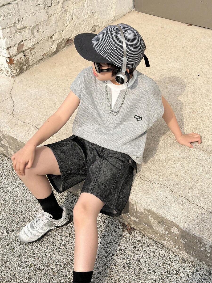 DAZY Tween Boys' Cargo Pocket Relaxed Fit Denim Shorts - Black - View 1