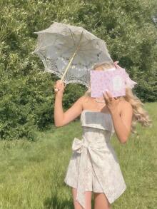 SHEIN MOD 梦幻浪漫白色蕾丝无肩带连体裤，饰有蝴蝶结——适合花园茶会、约会、派对、女士春夏装、春假、度假、野餐、节日、生日等场合。 - 白色 - 查看 3
