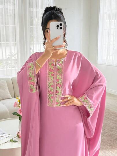 Al Najma Kaftan de manga murciélago con encaje guipur de contraste