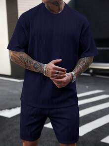 Manfinity CasualCool Men's Textured Fabric Short Sleeve T-Shirt And Asymmetric Pocket Shorts Set - Navy Blue - View 3