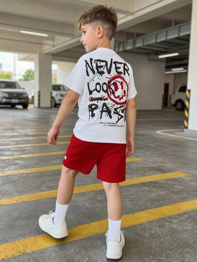SHEIN Fantacosmos 2pcs Boys' Gamer Smiling Face Graphic Red Short Sleeve T-Shirt And Shorts Set, Casual