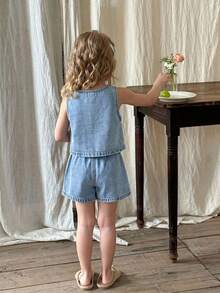 LMoss Kids 2件套女童牛仔无袖背心和宽松短裤套装 - 淺色水洗藍 - 查看 2