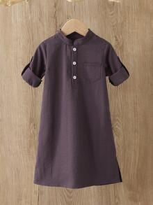 SHEIN Toddler Infant Baby Boys Traditional Casual Long Sleeve Stand Collar Button Half-Open Front Pocket Robe Top, Adjustable Sleeve Length, Side Slit Hem Design, Arabic Dishdasha, Islamic Clothing, Kaftan, Saudi Arabian Outfit, Robe, Boys White Kurta, Boys White School Thobe, Boys Kurtas, Basic Silhouette Suitable For Spring, Summer, Autumn, Winter,3M-3T - Burgundy - View 3