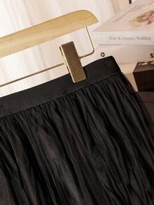 Modelyn Plus Size Women Pleated Elastic Waist Casual Skirt - Black - View 3