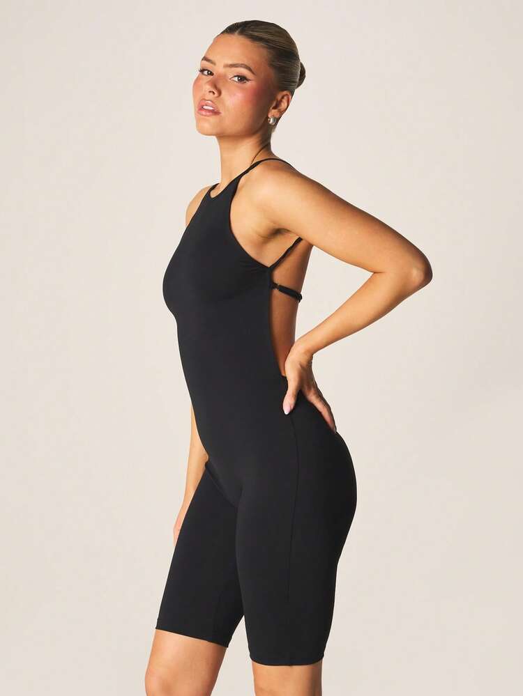 MISSGUIDED Body ajustado de cuello alto sin mangas con tirantes, con recortes y espalda descubierta, de longitud corta