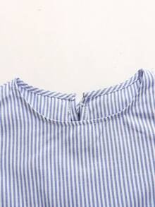 Bộ đồ thường ngày kẻ sọc xanh dương cho bé gái tuổi teen kèm nơ 3D. - Màu xanh lam - Xem 7