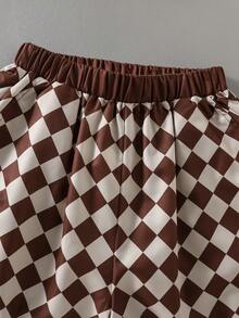 2pcs/Set Teen Boy Summer New Style Casual Outfit, White Short Sleeve Tee Paired With Burgundy Checkerboard Shorts, Campus Style Graduation Back-To-School - White - View 3