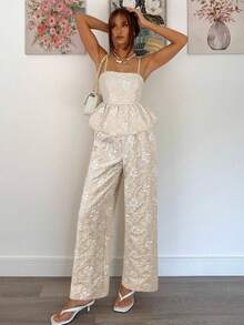 Siren Gaze 女士无袖方领蕾丝露脐上衣和长裤两件套，饰有花卉刺绣，时尚别致。女士刺绣蕾丝吊带露脐上衣和直筒裤套装，适合夏季穿着。蕾丝两件套，裤子两件套，米色两件套，夏季裤装套装，度假装。 - 杏色 - 查看 3