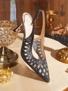 CUCCOO TILAWA Giày cao gót mũi nhọn dành cho nữ, được trang trí hoàn toàn bằng đá quý lấp lánh, thiết kế quai điều chỉnh được, phù hợp cho mọi mùa - Phong cách đường phố Trung Đông thanh lịch, thích hợp cho ngày Valentine, công sở và các dịp thường ngày. - Xám - Xem 6