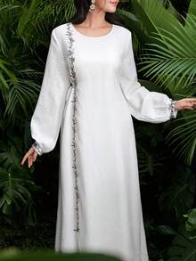 Al Najma 优雅花卉蕾丝拼接系带长袖宽松睡袍 - 白色 - 查看 8