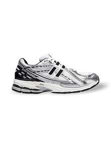 New Balance 1906R 男女通用运动鞋，金属银色，吸汗透气，缓震轻便，百搭时尚，纯色Logo，适合运动、户外、跑步、日常穿着，白色/银色/黑色，货号：M1906RER - 白色/銀色/黑色 - 查看 3