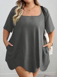 SHEIN CURVE+ 大码曲线/秋季服装/秋季女装/冬季女装/冬季服装大码方领不对称下摆口袋短袖T恤大码黑色上衣8XL女装6XL大码女装5XL大码大码上衣曲线，女士假日装扮女士秋季服装，冬季，曲线加大码 - 灰色 - 查看 6
