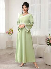 SHEIN Najma Oblique Collar Lace Trim Pleated Long Sleeve Flared Hem Arabic Style Dress For Women - Green - View 3