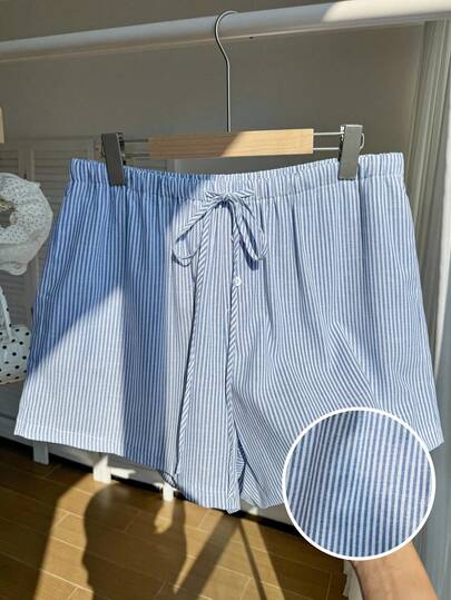 Comfortcana شورت كاجوال مخطط مع تصميم ربطة الخصر للسيدات ذوات الأحجام الكبيرة