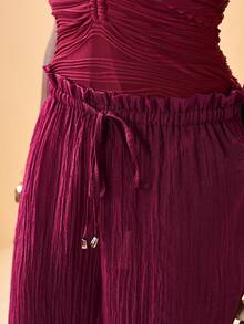 Zivah 2026春夏新品，适合情人节、音乐节、复活节、西部风、游牧风、波西米亚风、纳什维尔风、派对、晚宴、约会、聚会等场合。可调节腰围，荷叶边腰带设计，优雅宽松半透明沙滩罩衫及裤子套装。 - 酒紅色 - 查看 5