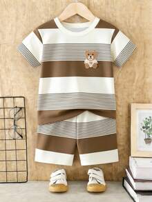 Souflis Souflis Bộ quần áo trẻ em trai mùa xuân hè thoải mái, năng động, cá tính, in hình gấu hoạt hình dễ thương và sọc, gồm áo thun ngắn và quần short, kiểu dáng ấm áp phù hợp cho trang phục mùa xuân và hè. - Nhiều màu - Xem 7