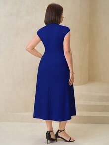 SHEIN Clasi 大码优雅纽扣装饰办公连衣裙 - 寶藍色 - 查看 2