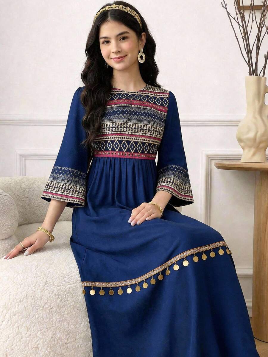SHEIN 少女休闲度假风编织拼接印花流苏长袖连衣裙,简约阿拉伯风喇叭袖连衣裙,少女春秋日常穿着 - 藏蓝色 - 查看 1