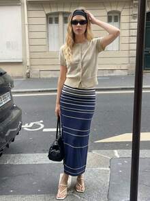 BizChic Chân váy mùa xuân/hè mới, màu xanh lam, họa tiết sọc gradient bất đối xứng, eo chun điều chỉnh được, chống xù lông, chất liệu sợi tơ tằm thoáng mát, đa năng cho mùa hè. - Màu xanh hải quân - Xem 4