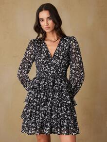 Revavyn Novo vestido mini romântico floral com camadas de bolo, decote em V, cintura alta e manga comprida - Multicolorido - Ver 6