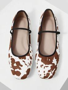 Mnmlis Women's Fashion Commuter Casual Cow Print Flats Valentine's Day - Brown - View 3