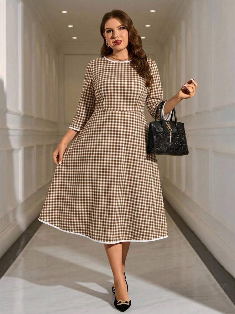 Plus Size Women's Summer Casual Vacation Plaid Print Contrast Trim Elegant Commuter Dress, Spring Break Outfits ,Vacation Outfits Women ,Holiday Outfits For Women,Going Out Outfits,2026 New Clothes,Simple And Fashionable For Everyday Wear,Dress Modest,Sun Dresses For Women,Sundress,Flowy Dress,Holiday Outfits Boho, Summer Casual Dress, Elegant Dress, Brown Elegant Dress Women,Casual Dresses For Women