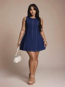 SHEIN CURVE+ 夏季大码休闲无袖牛仔迷你连衣裙 夏季连衣裙 春季连衣裙 复活节连衣裙 圣帕特里克节连衣裙 优雅派对连衣裙 婚礼宾客连衣裙 毕业礼服 优雅连衣裙 度假连衣裙 休闲连衣裙 蓝色连衣裙 夏季大码深蓝色牛仔无袖迷你连衣裙，带缝线细节 - 深色水洗藍 - 查看 5