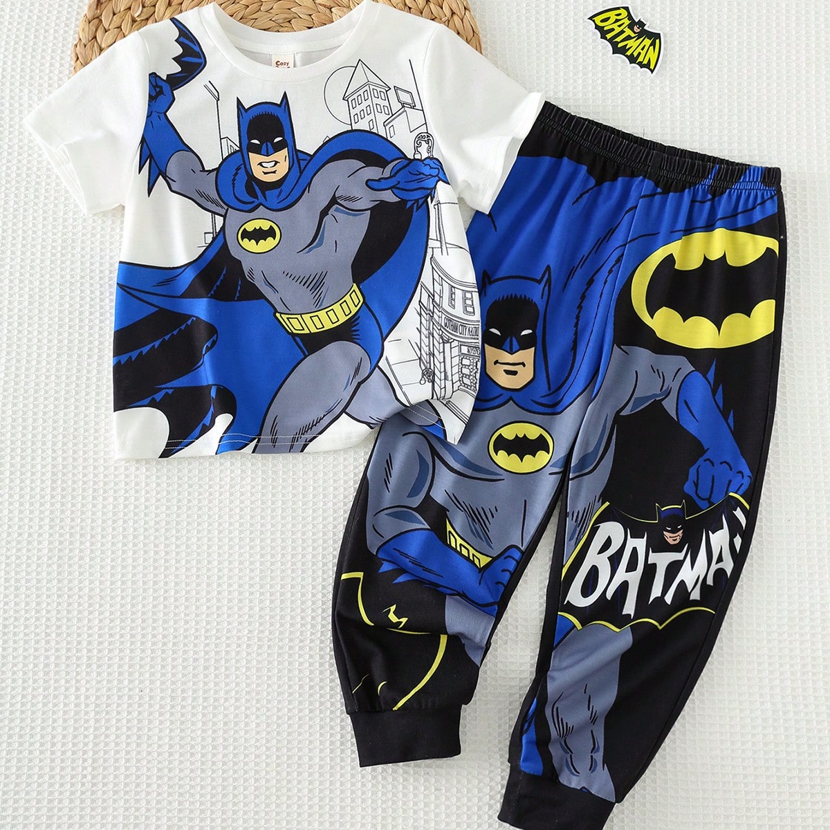 Set de 2 piezas con parte superior de manga corta de cuello redondo suave con estampado de dibujos animados y pantalones de cintura elástica para ni?