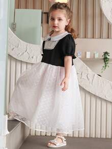 DAZY Young Girl' Collar Bow Lace Trim Contrast Color Korean Style Dress - Black and White - View 4