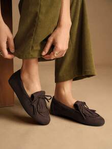 Rosivie Women's Bow Decor Tassel Design Fashion Flat Loafers - Chocolate Brown - View 2