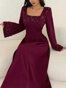 Al Najma 女款 Al-Adha 優雅酒紅色方領長洋裝，花卉刺繡貼花喇叭袖 A 字版阿拉伯風洋裝，端莊婚禮賓客穿搭 - 酒紅色 - 查看 7