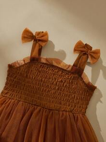 SHEIN 女童吊带连衣裙，饰有可爱的3D蝴蝶结，网纱薄纱咖啡色公主裙，可爱甜美优雅的夏季派对礼服 - 咖啡 - 查看 3