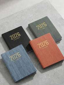 Madebyblanc 1本 2026 A7尺寸迷你便携口袋计划本，64张（128页），超薄硬封面，周历、月历、每日日程本，简约设计，多种颜色可选，是学生、专业人士、办公室、学校、家庭使用的理想礼物，适合新年、圣诞节、生日、返校季、冬季等各种场合，是提高效率、时间管理、计划安排的必备工具。 - 均碼 - 查看 1