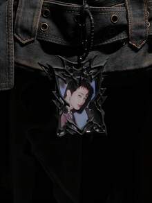 黑色酷炫无属性通用小卡套异形少女照片偶像相框保护套 - 多色 - 查看 4