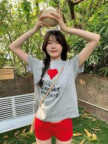 K-Vae Camiseta de manga corta casual con estampado de corazón y letras - Gris - Ver 6